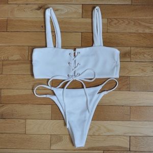 BREEZY SWIMWEAR 👙 Cheeky Bikini